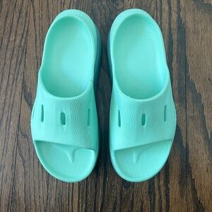 HOKA Aqua Slide Sandals